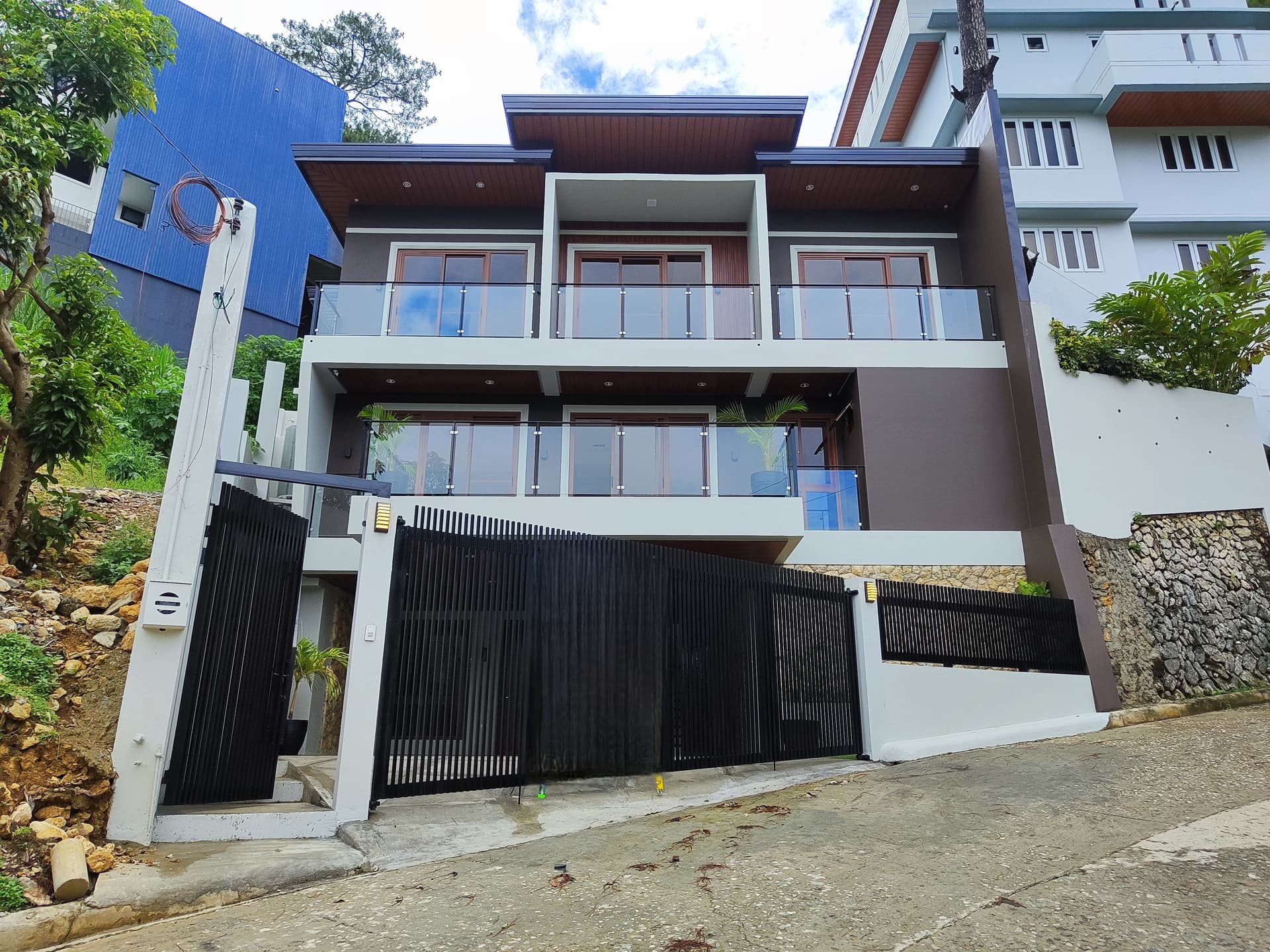 San Luis Village Extension Road | 4BR 375sqm House & Lot for Sale in City of Baguio - LSS