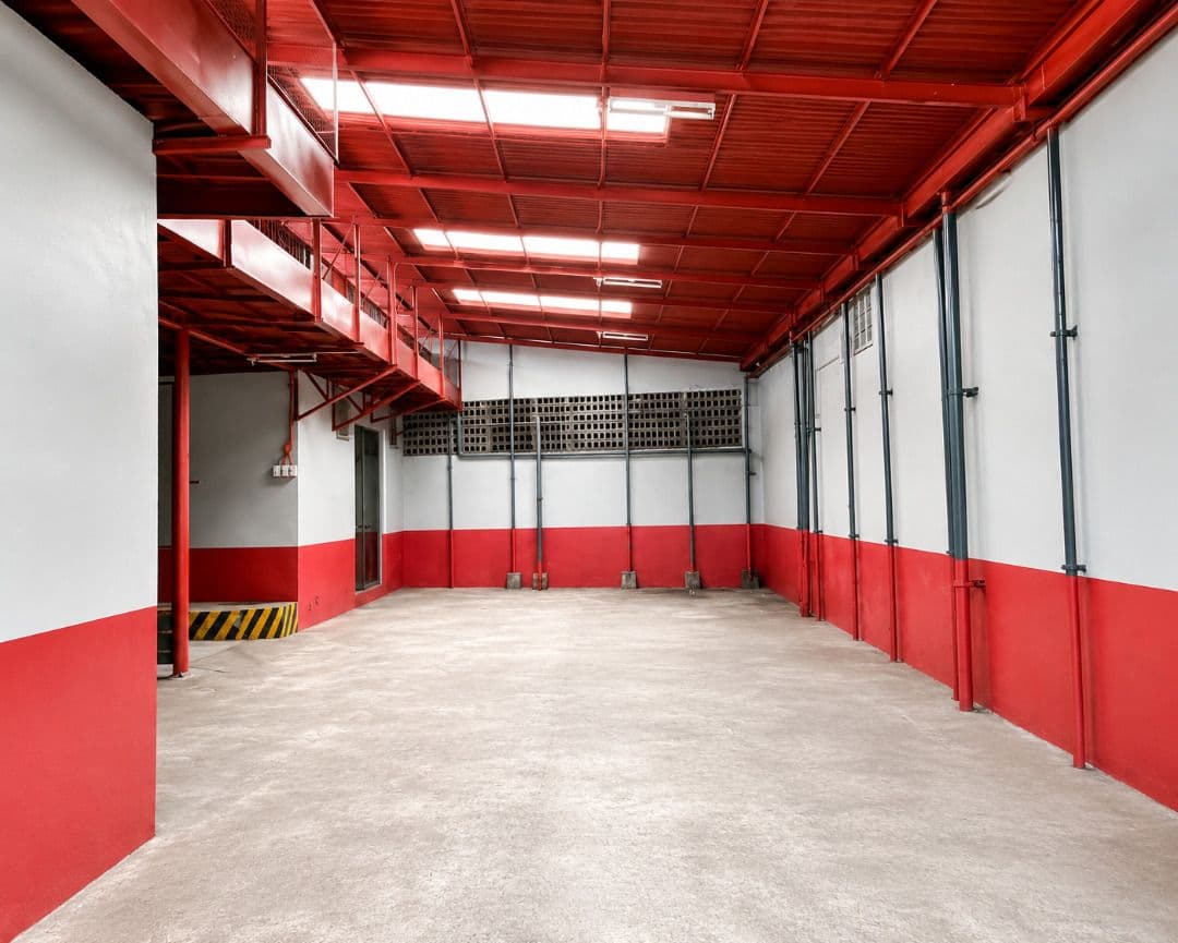Bangkal | 1BR 200sqm Warehouse for Sale in City of Makati