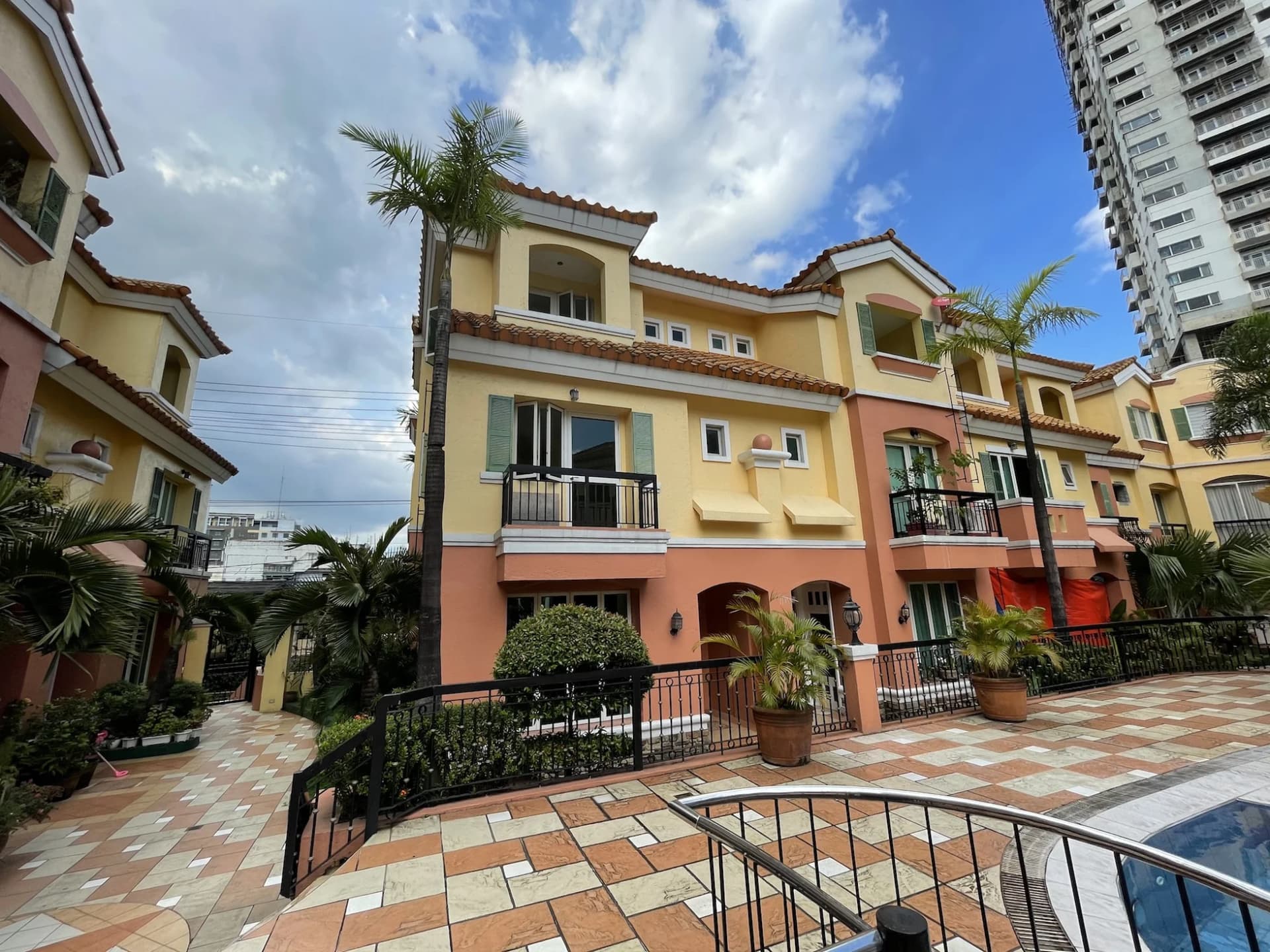 Pasadena Villas | 4BR 245sqm Townhouse for Rent in San Juan City
