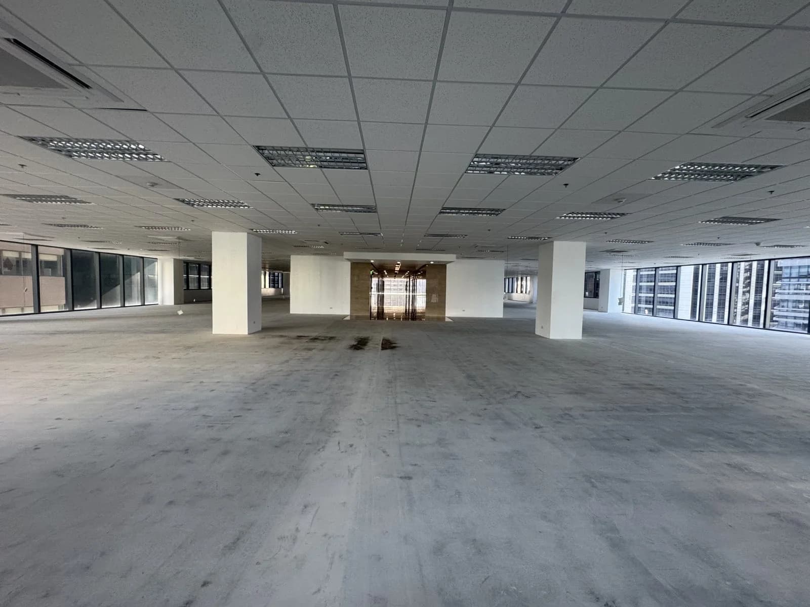 Milestone At Fifth Avenue | 2164sqm Office Space for Rent in Taguig City - Bgc