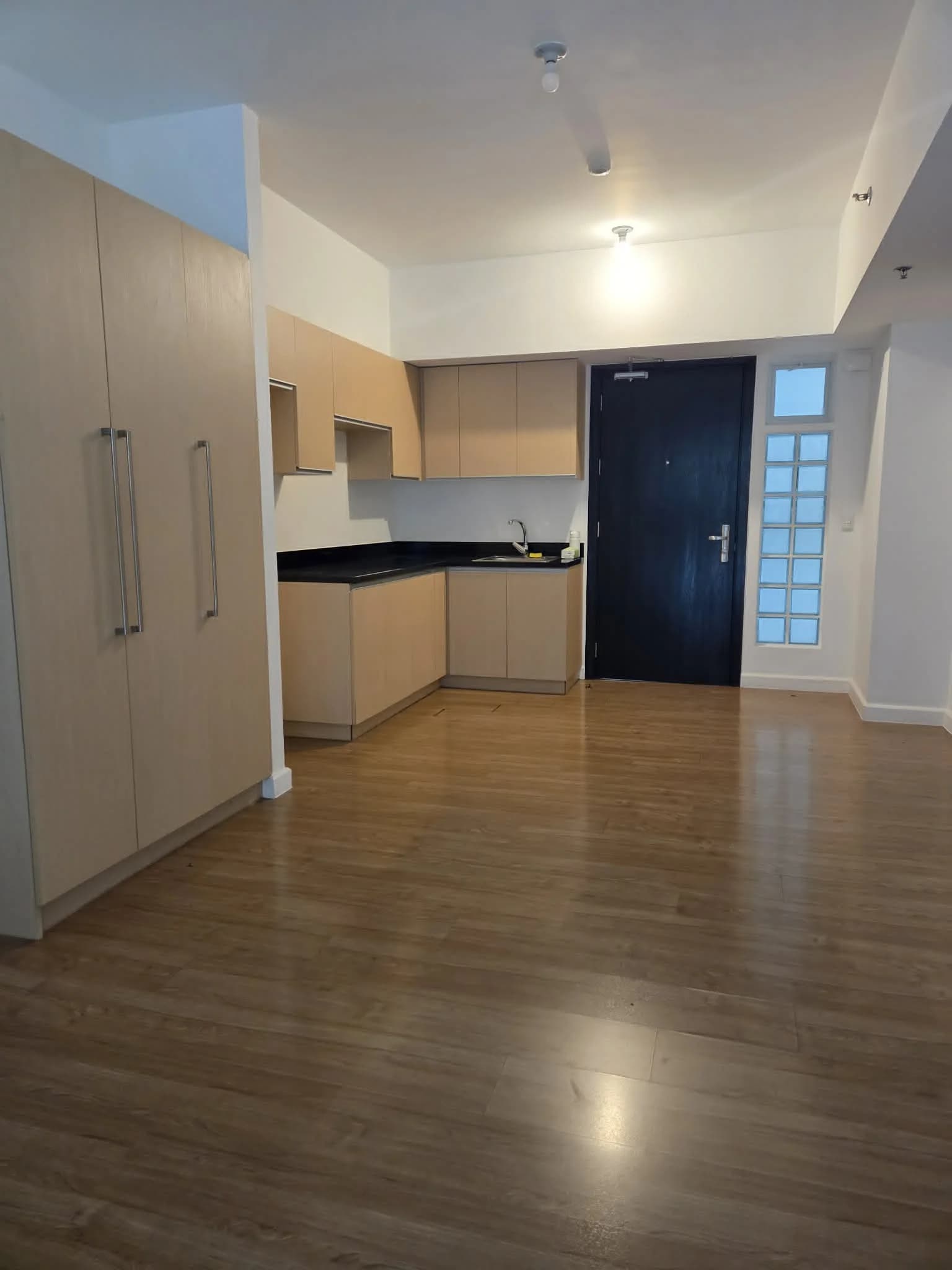Veranda | Studio 32sqm Condo for Rent in Taguig City - Arca South