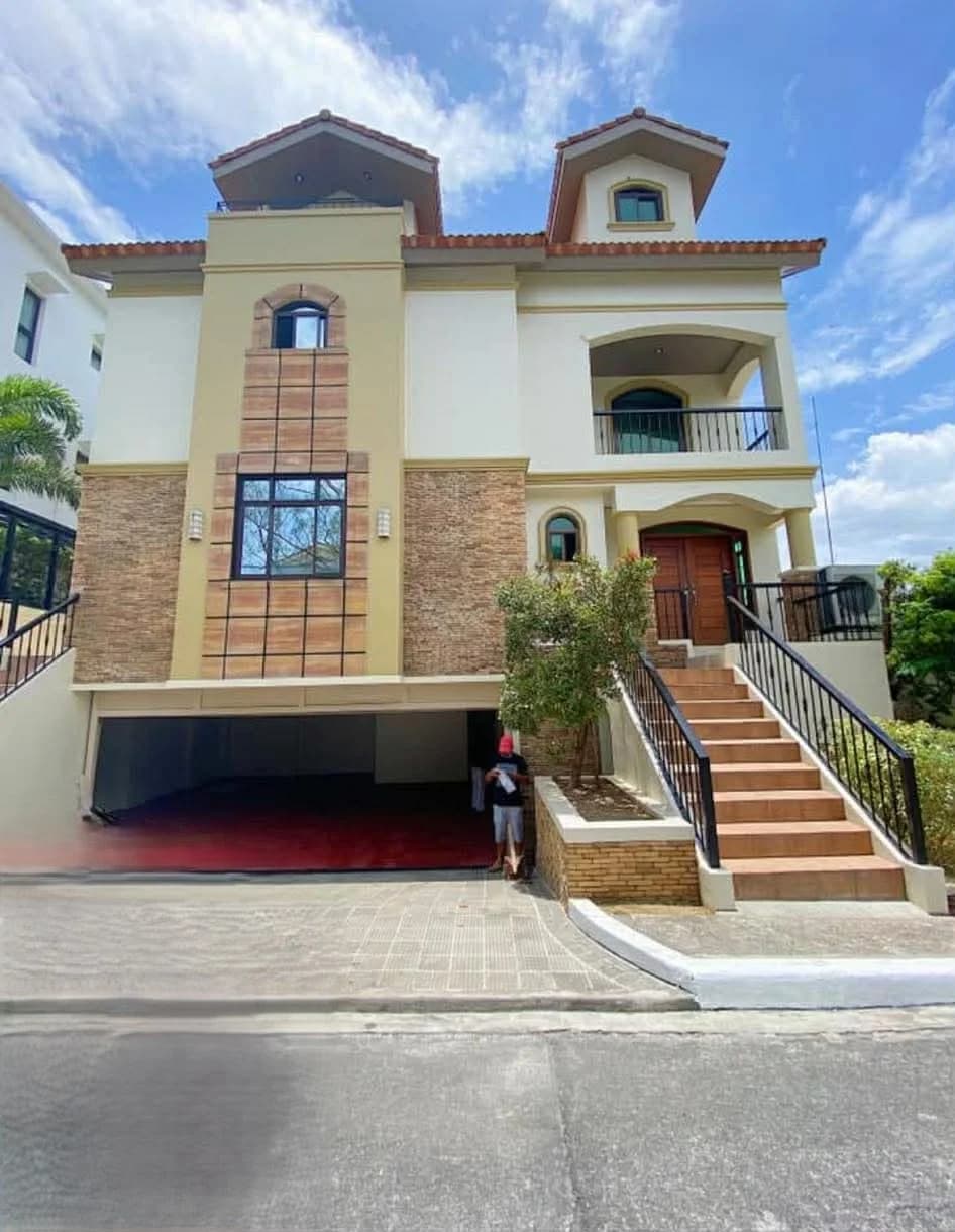 Hillsborough Alabang Village | 4BR 520sqm Condo for Rent in Muntinlupa City