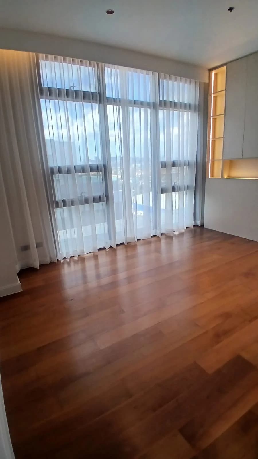 Arbor Lanes | 3BR 321sqm Condo for Rent in Taguig City - Arca South