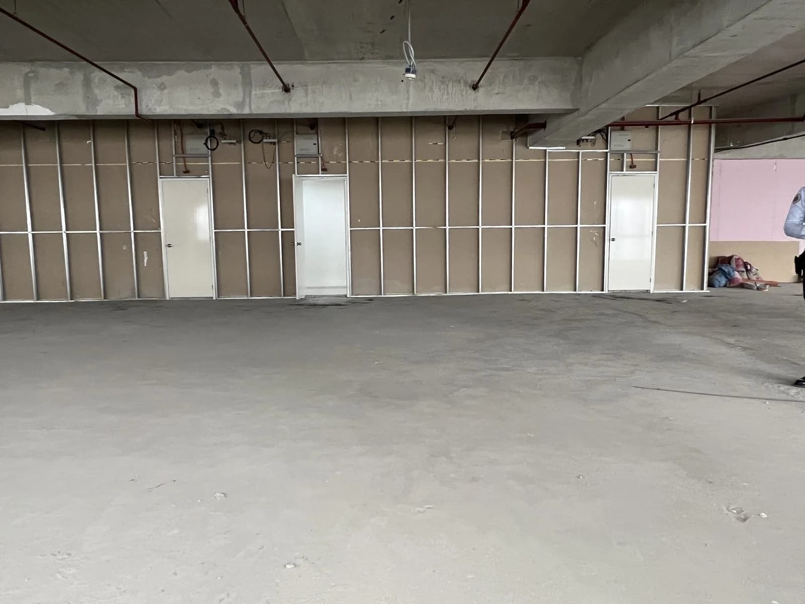 Capital House | 62sqm Office Space for Rent in Taguig City - Bgc