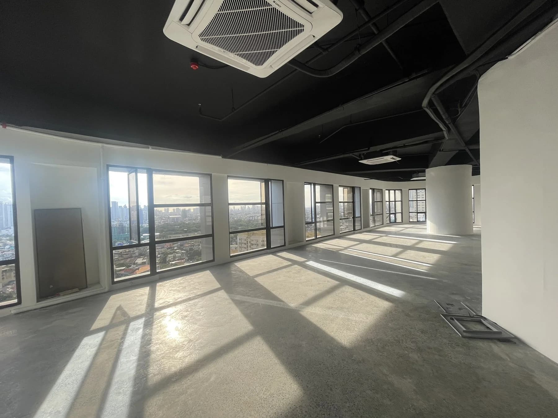 Sun Plaza Bldg. | 195sqm Office Space for Rent in Mandaluyong City
