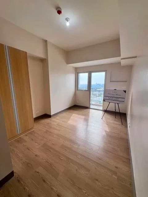 Vion Tower | Studio 31sqm Condo for Sale in Makati City