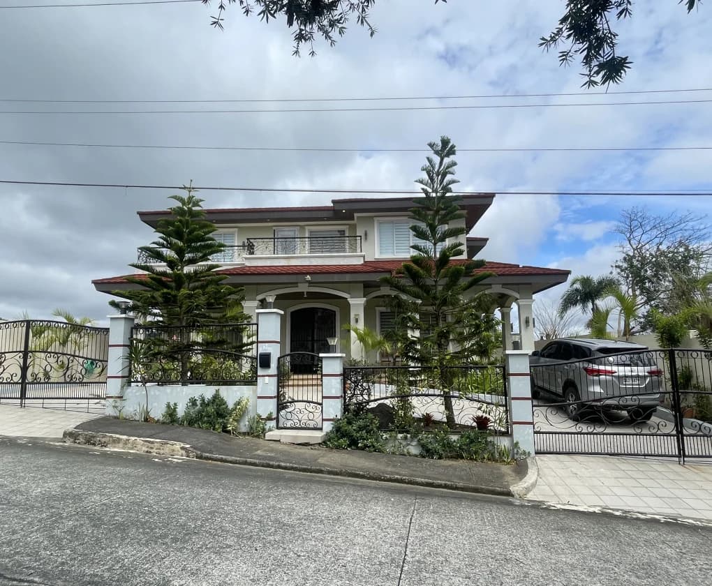 Splendido Golf And Country Club | 5BR 720sqm House & Lot for Sale in Tagaytay City