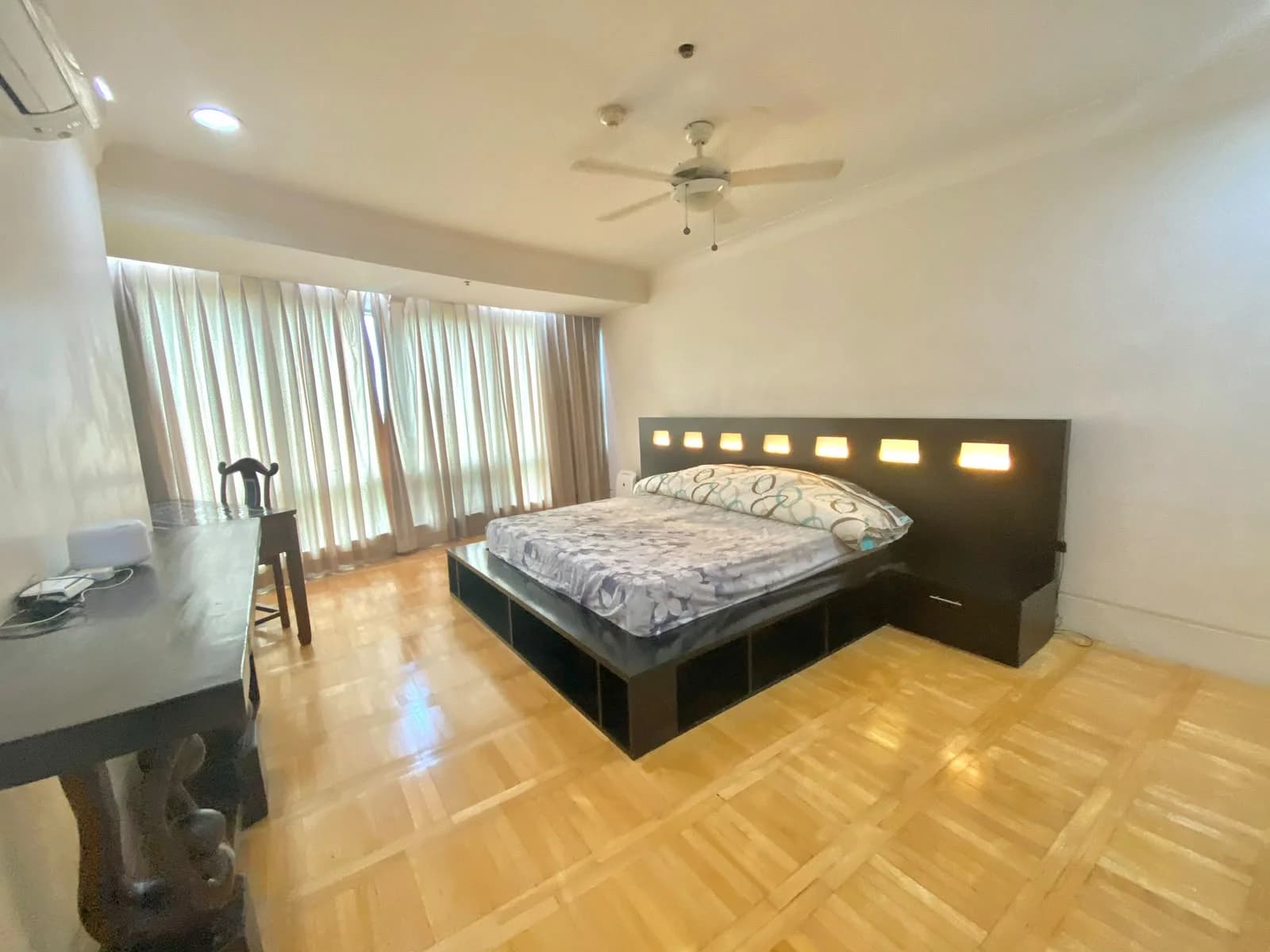 One Mckinley Place | 3BR 189sqm Condo for Rent in Taguig City - Bgc