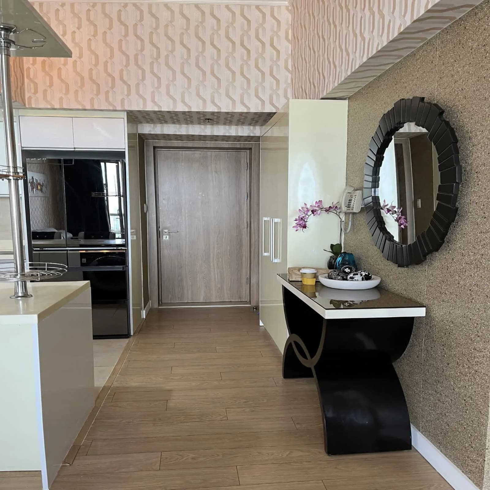 One Shangri-la Place - Mandaluyong City | 1BR 65sqm Condo for Sale in Mandaluyong City