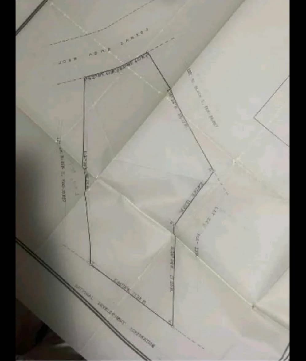 - | Lot for Sale in City Of Manila