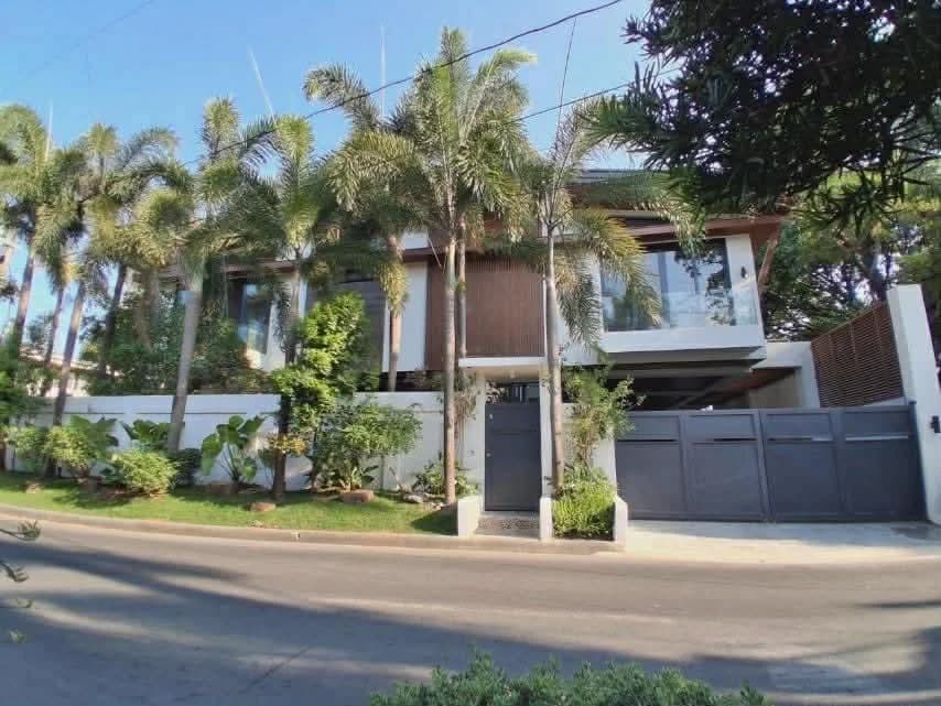 Merville Park | 6BR 825sqm House & Lot for Sale in Parañaque City