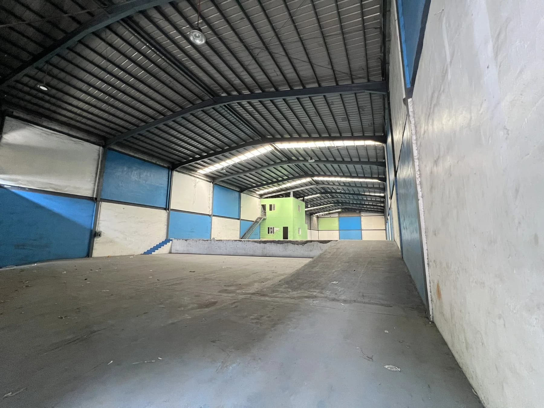 La Suerte - Lucky 8 | 1428sqm Warehouse for Rent in Rizal