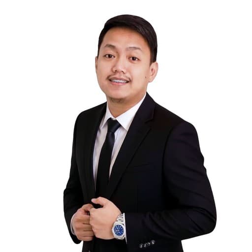 Nic — Licensed Real Estate Broker