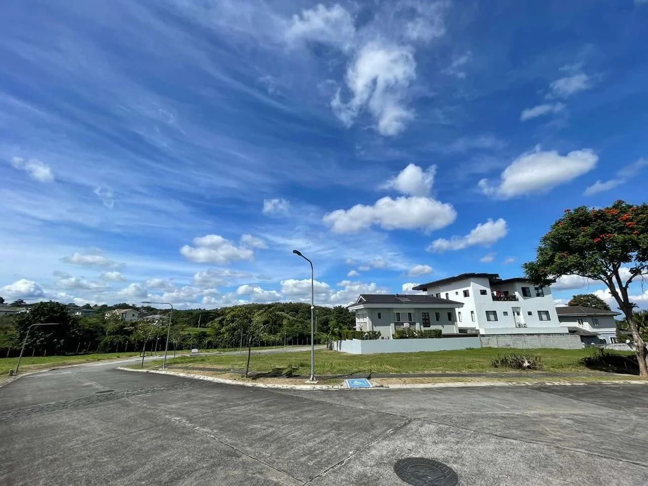 Phuket Mansion | Lot for Sale in Cavite