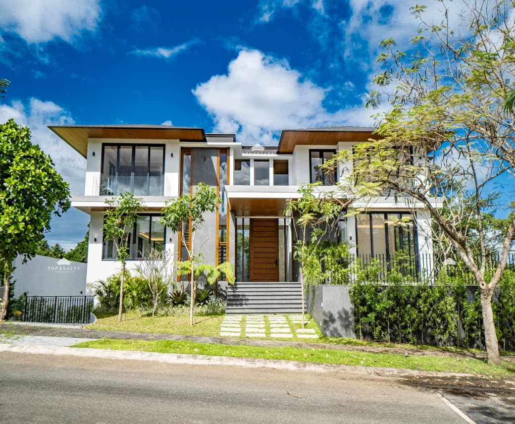 Santierra Nuvali | 5BR 800sqm House & Lot for Sale in Laguna