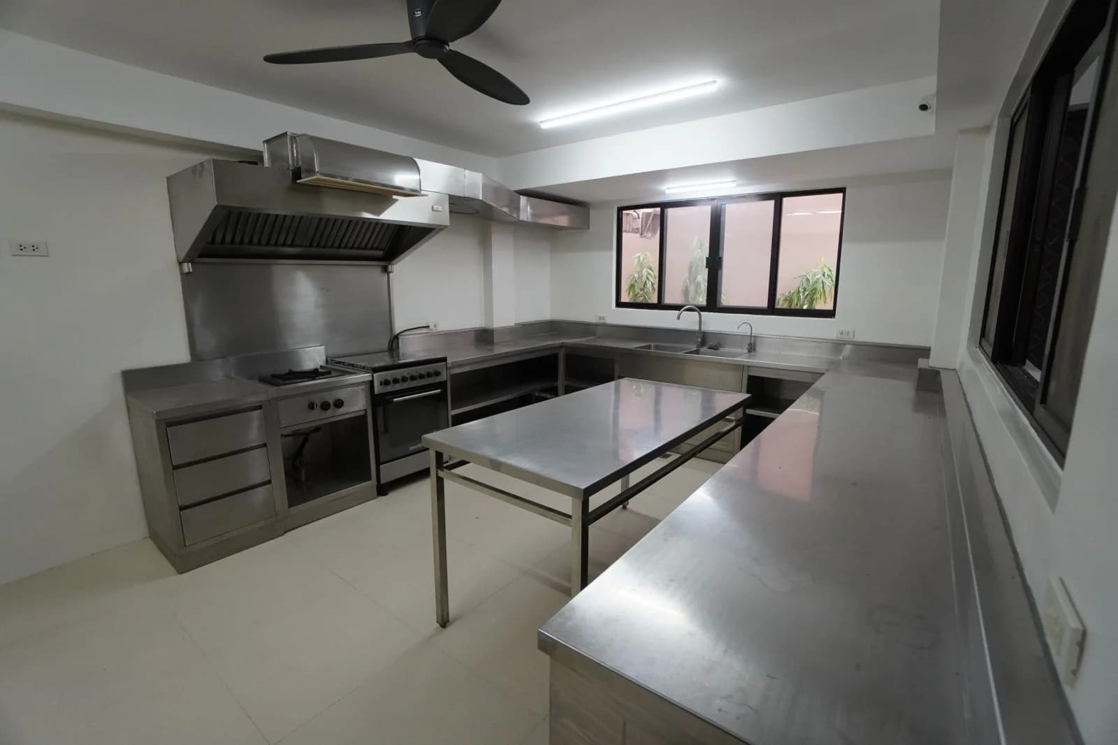 Mckinley Hill Village | 4BR 400sqm House & Lot for Rent in Taguig City - Mckinley