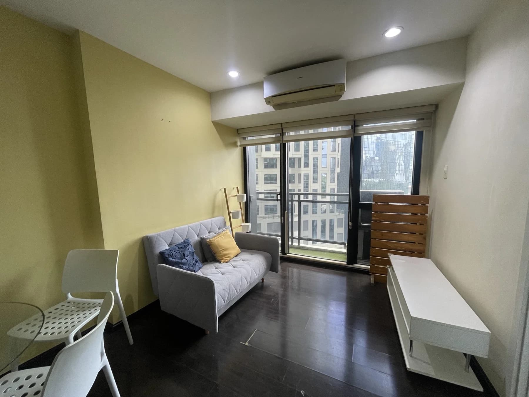 Knightsbridge Residences | 2BR 62sqm Condo for Rent in Makati City