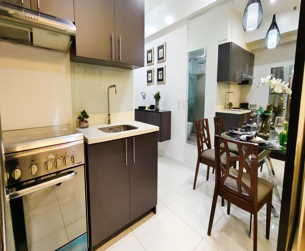 Senta | Studio 32sqm Condo for Rent in Makati City - Legazpi Village
