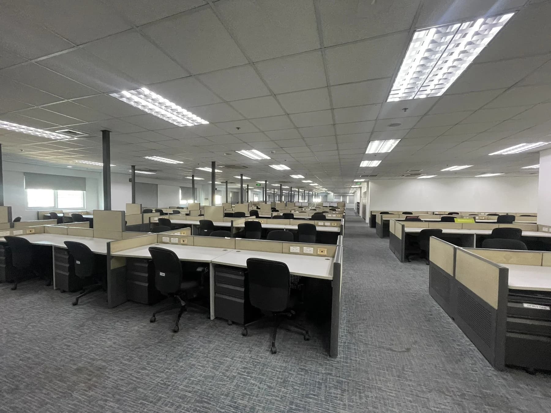 Robinsons Cybergate Center 3 | 2082sqm Office Space for Rent in Mandaluyong City