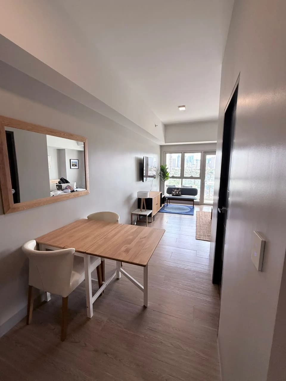 Uptown Arts | Studio 42sqm Condo for Rent in Taguig City - Bgc