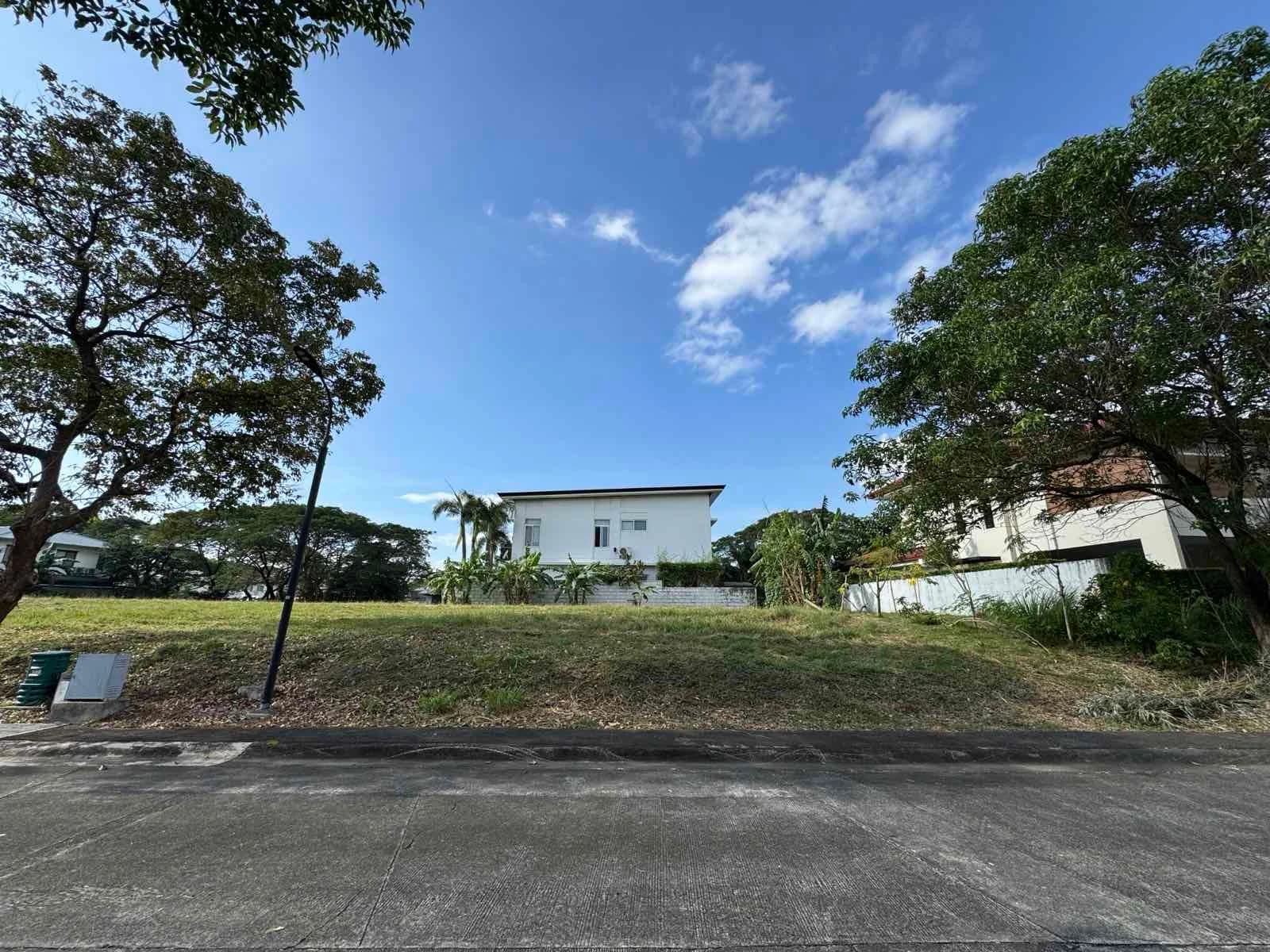 Ayala Southvale Sonera | Lot for Sale in Las Piñas City