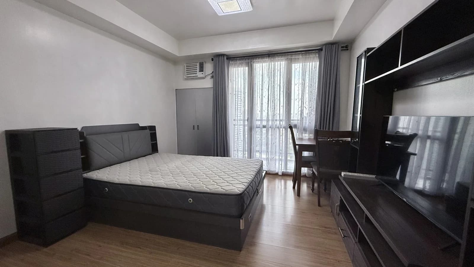 Grand Soho Makati | Studio 25sqm Condo for Rent in Makati City