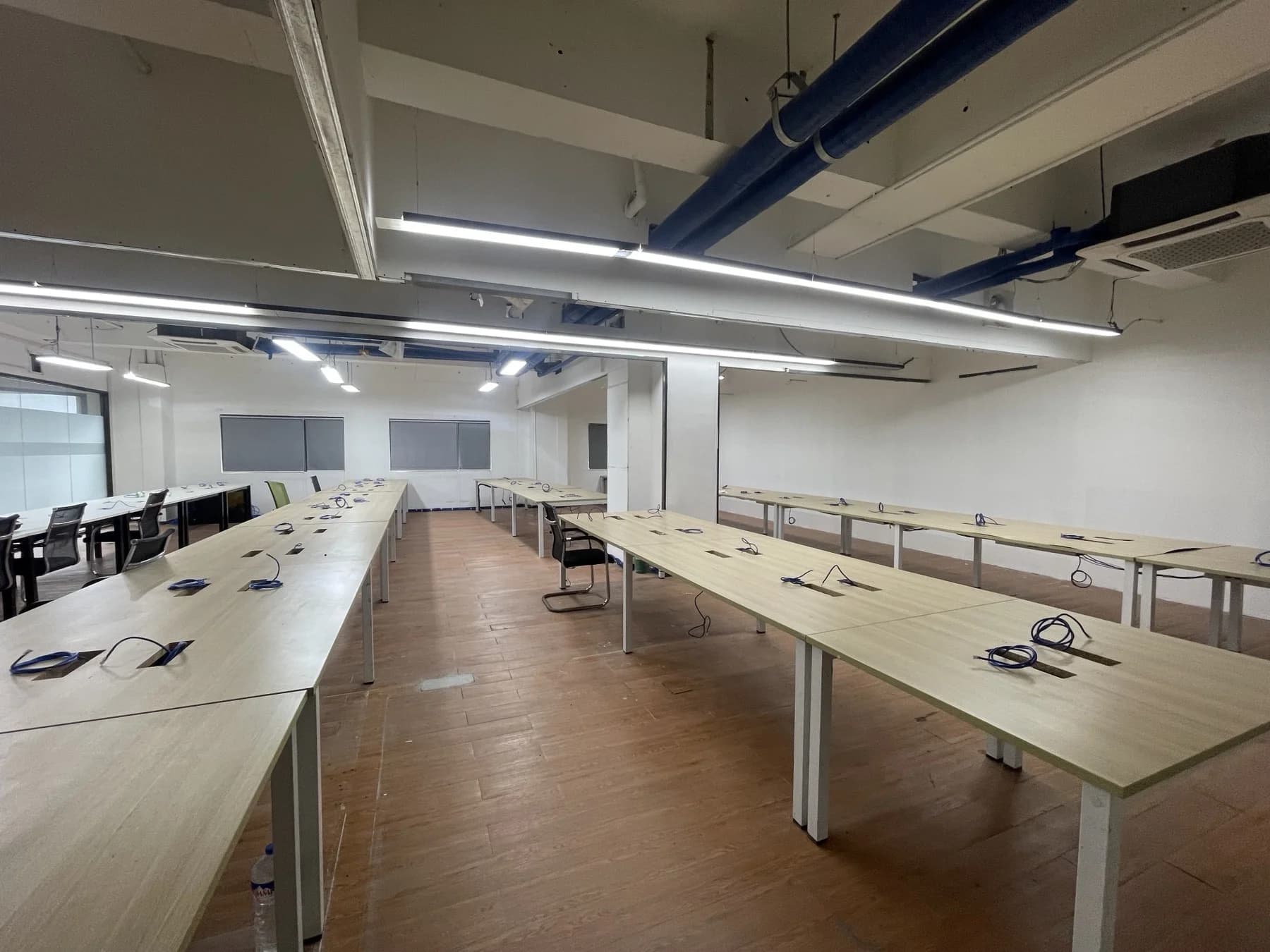 Jx Tower | 1282sqm Office Space for Rent in Parañaque City